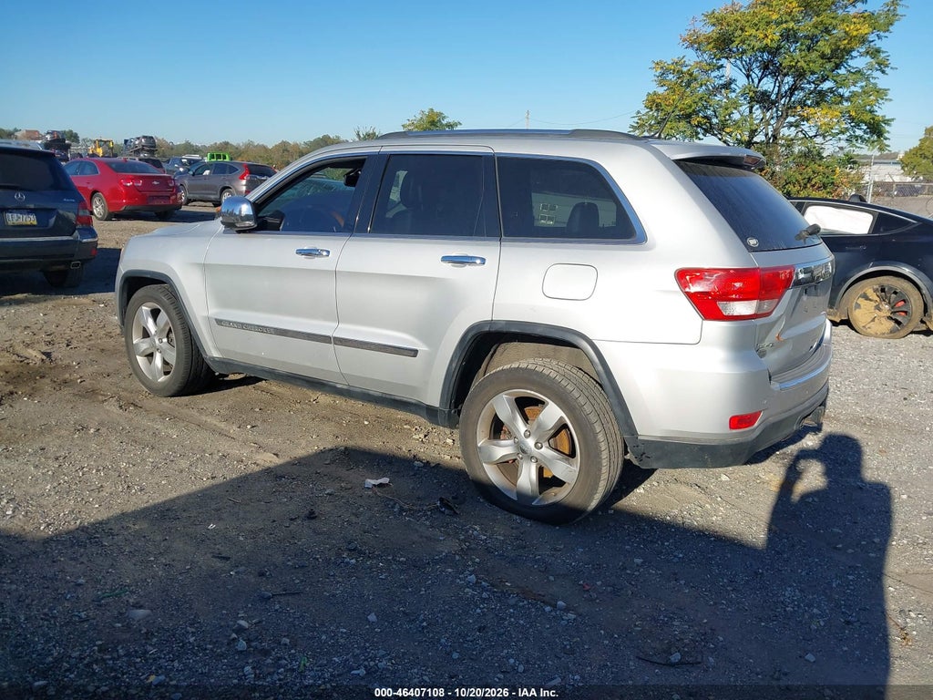 2011 Jeep Grand Cherokee Overland photo 3