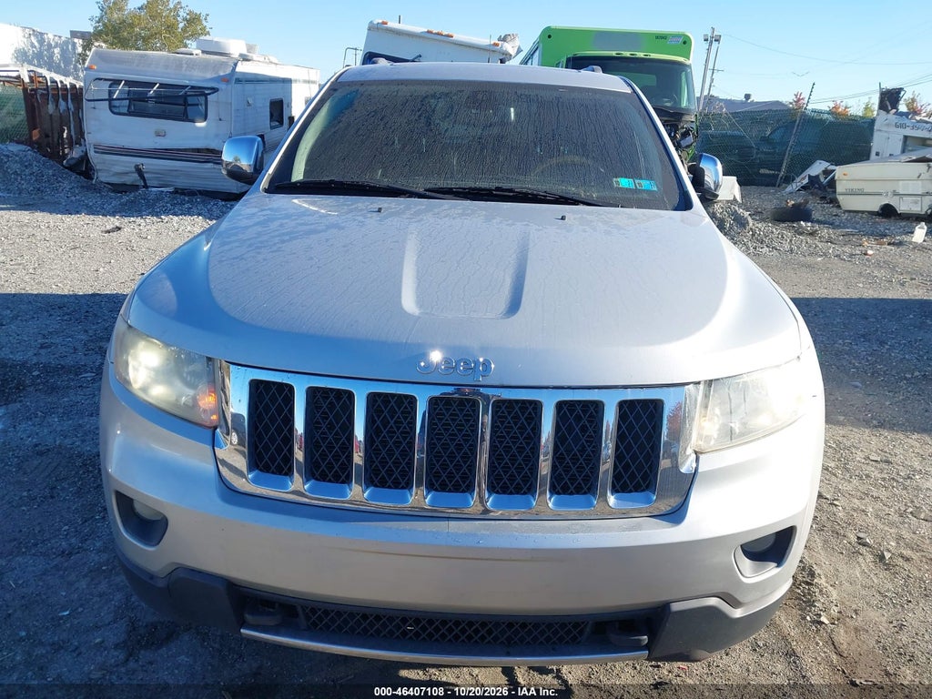 2011 Jeep Grand Cherokee Overland photo 6