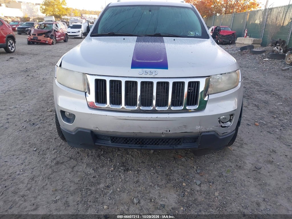 2011 Jeep Grand Cherokee Laredo photo 6
