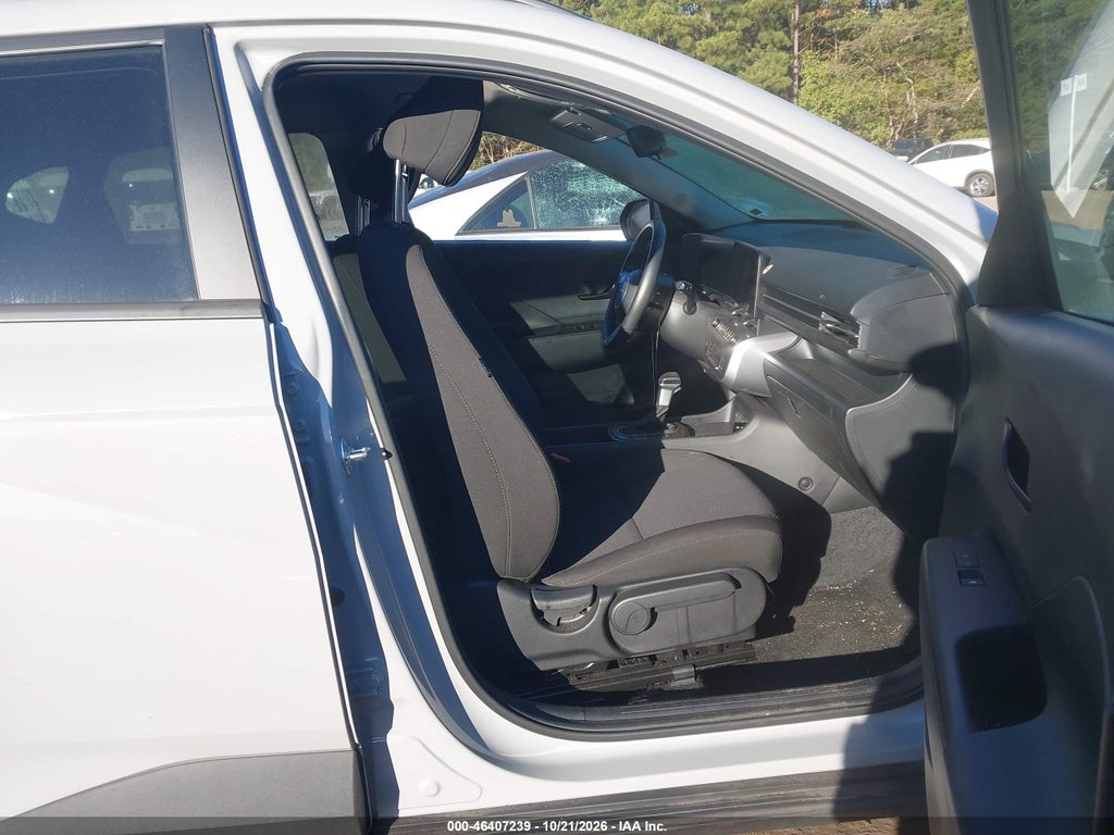 2025 Hyundai Kona SEL photo 5