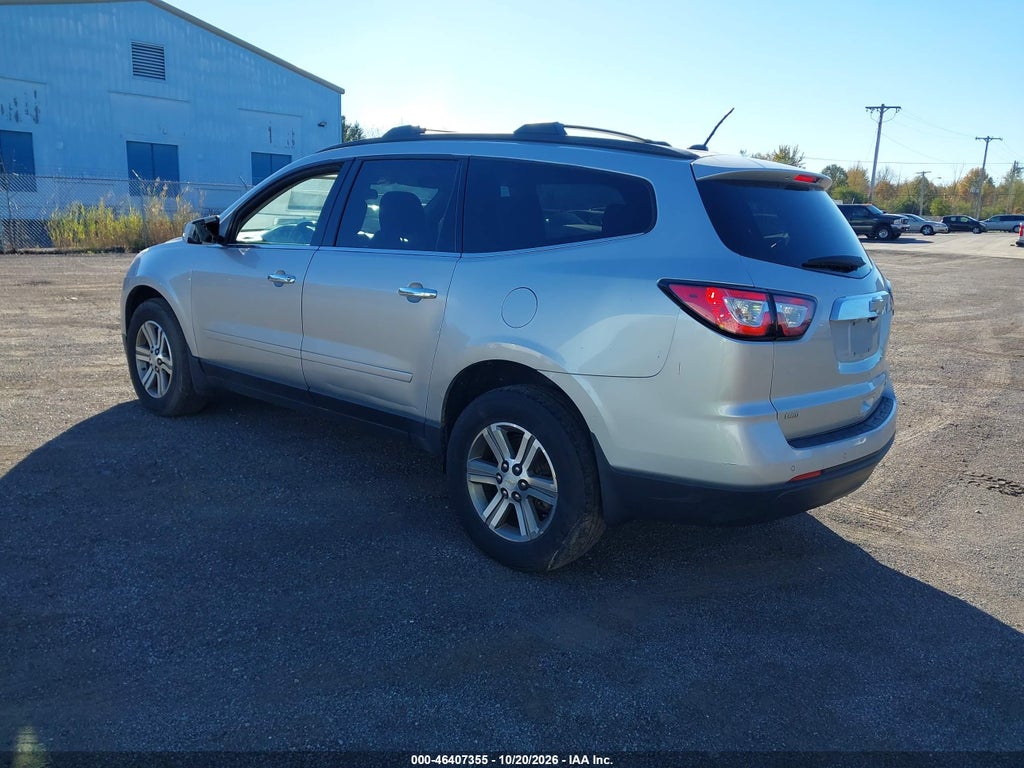 2015 Chevrolet Traverse 2LT photo 3