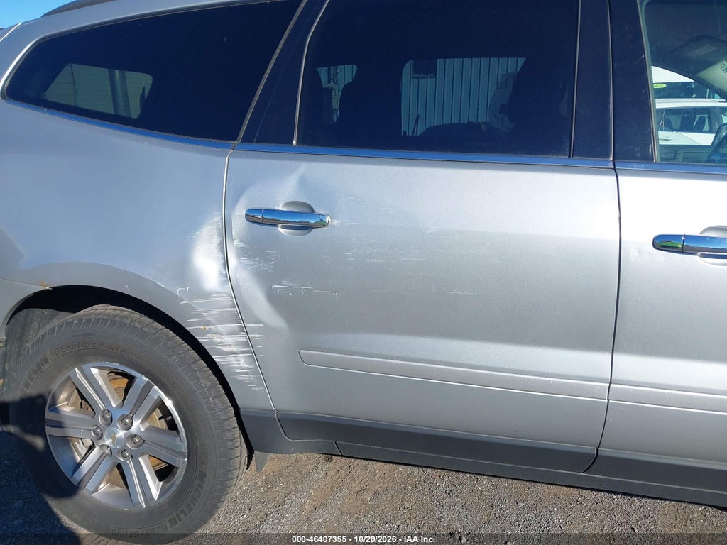 2015 Chevrolet Traverse 2LT photo 6