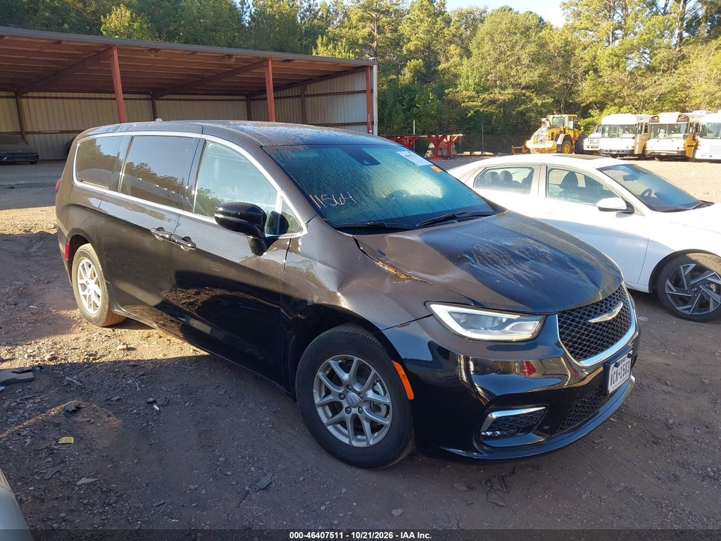 2026 Chrysler Pacifica Select photo 1