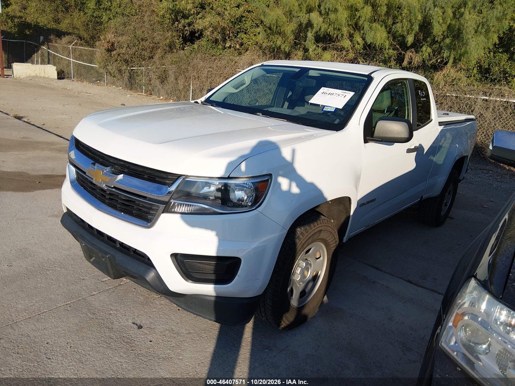 2016 Chevrolet Colorado WT photo 2