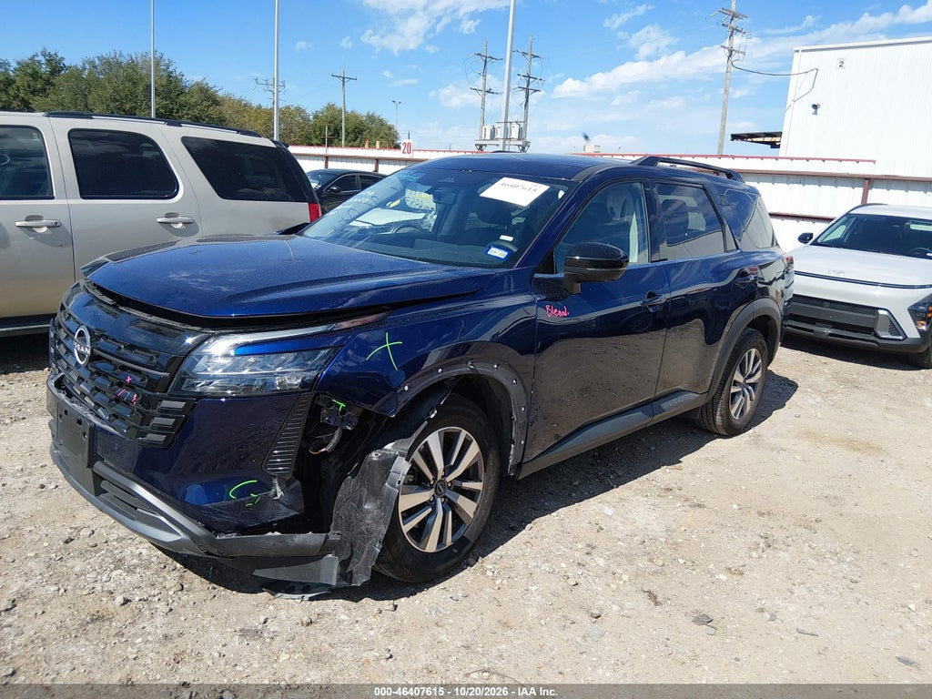 2026 Nissan Pathfinder SL photo 2