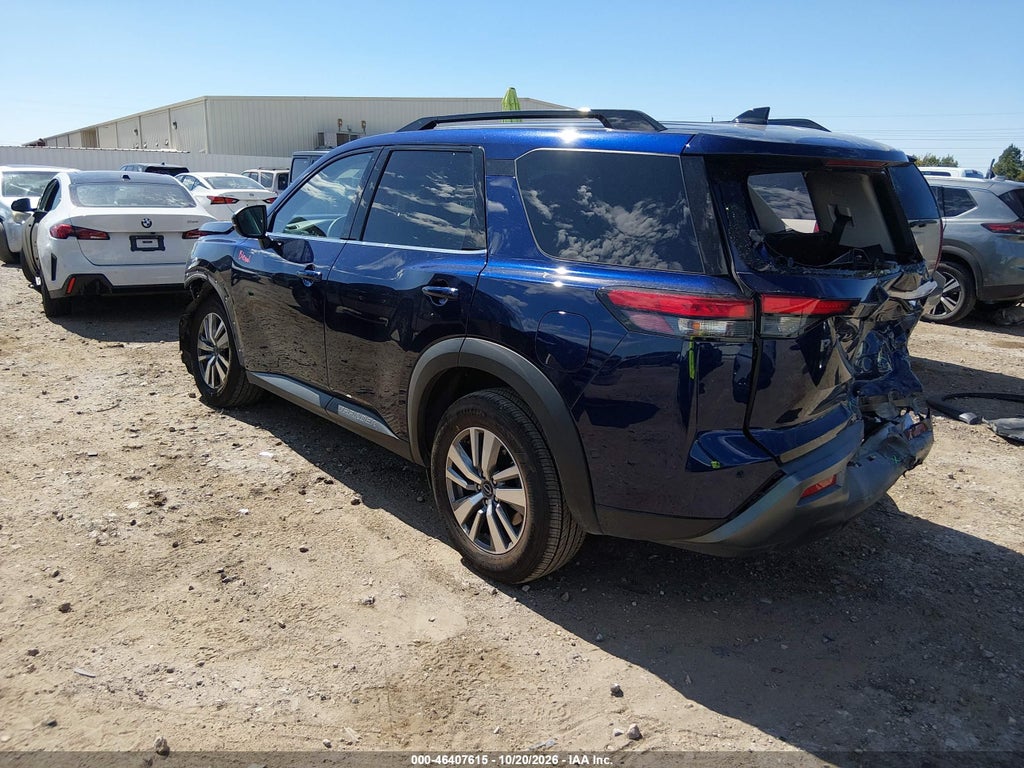 2026 Nissan Pathfinder SL photo 3