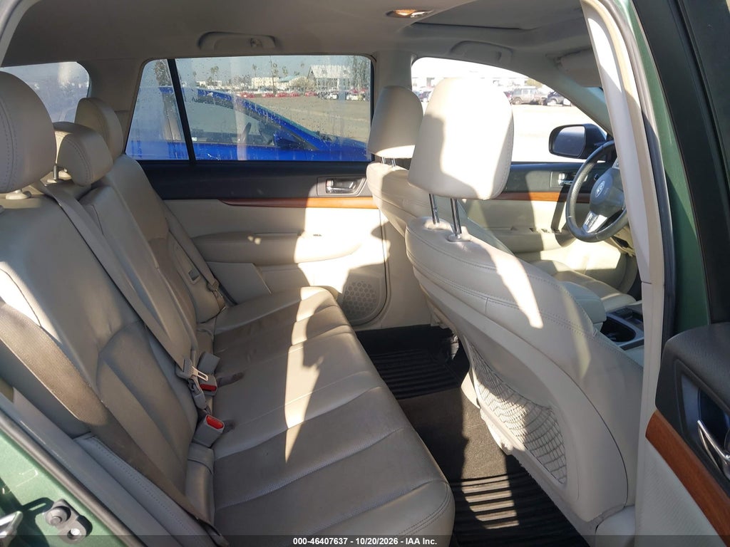 2013 Subaru Outback 2.5I Limited photo 8