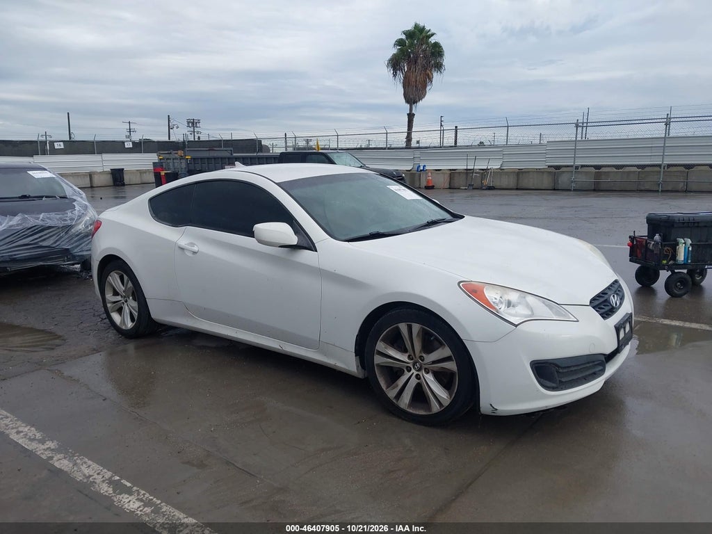 2011 Hyundai Genesis 2.0T photo 1