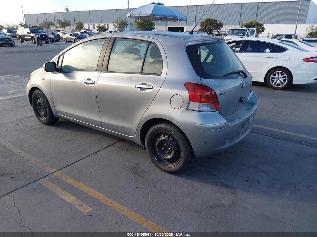 2010 Toyota Yaris photo 3