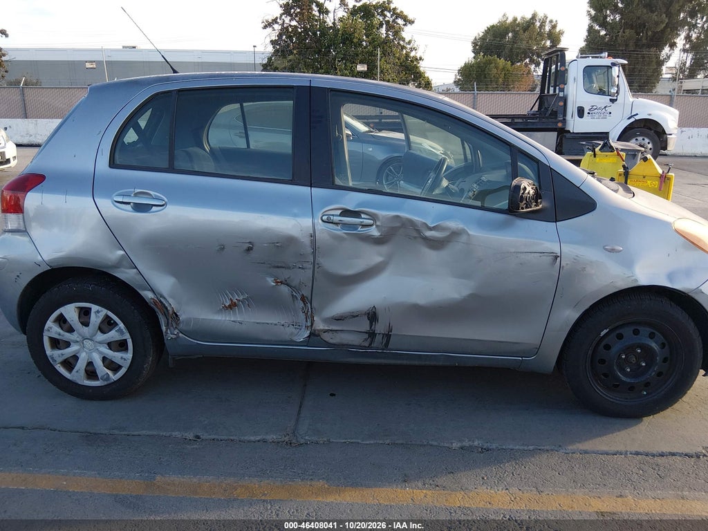 2010 Toyota Yaris photo 6