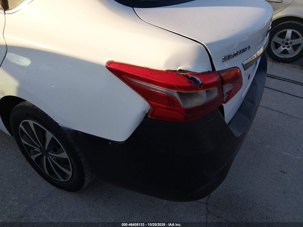 2017 Nissan Sentra S photo 6
