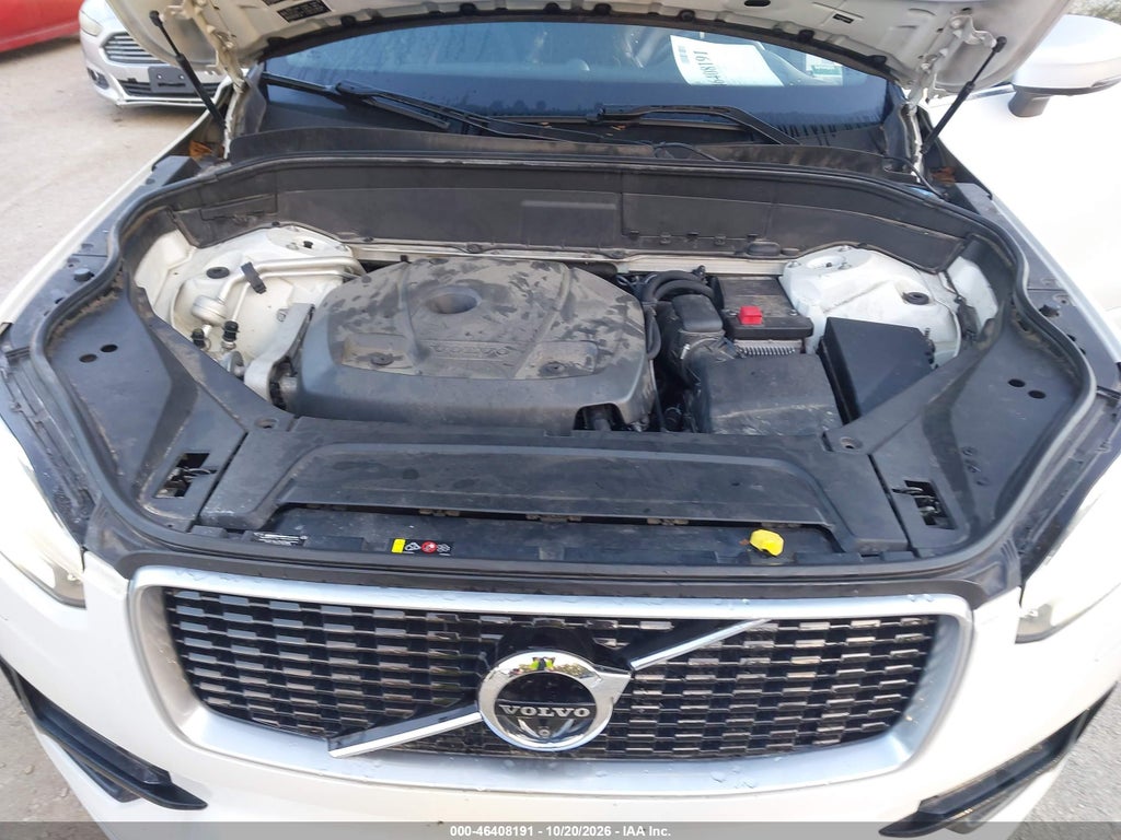 2016 Volvo XC90 T6 R-Design photo 10