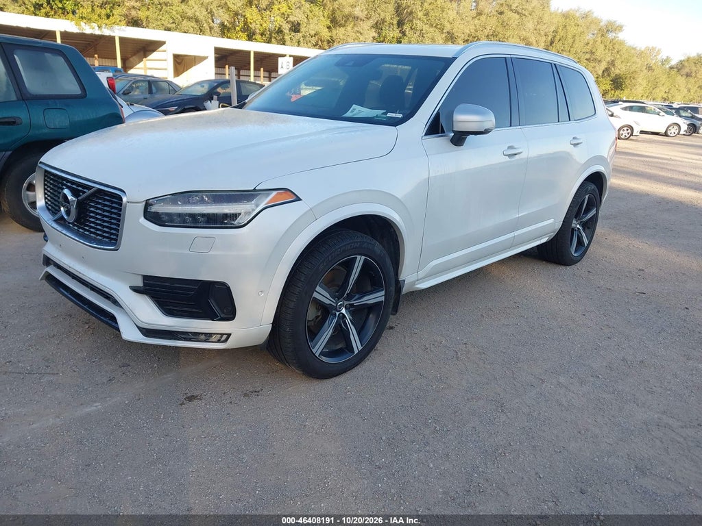 2016 Volvo XC90 T6 R-Design photo 2
