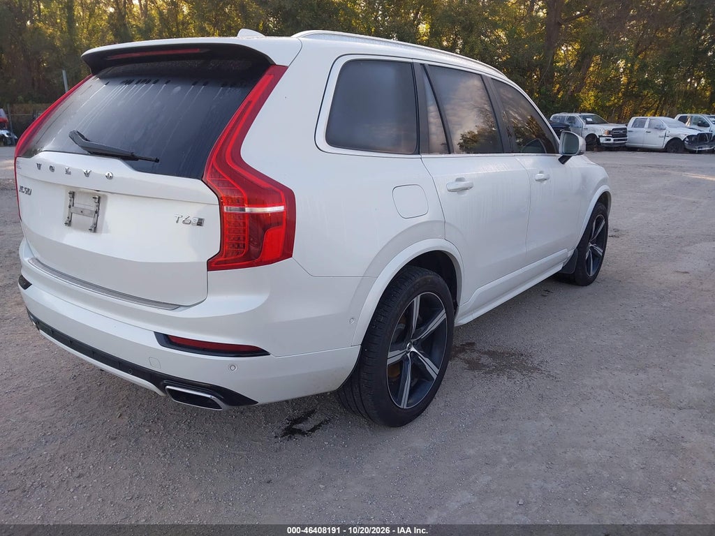 2016 Volvo XC90 T6 R-Design photo 4