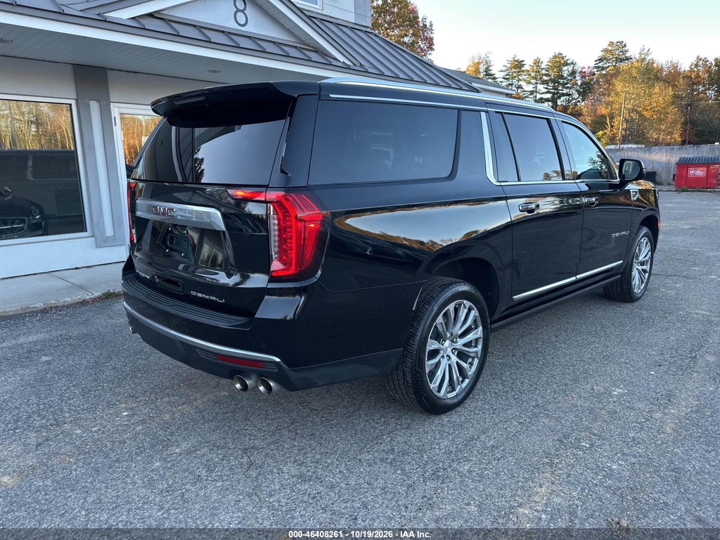 2022 GMC Yukon XL 4WD Denali photo 4