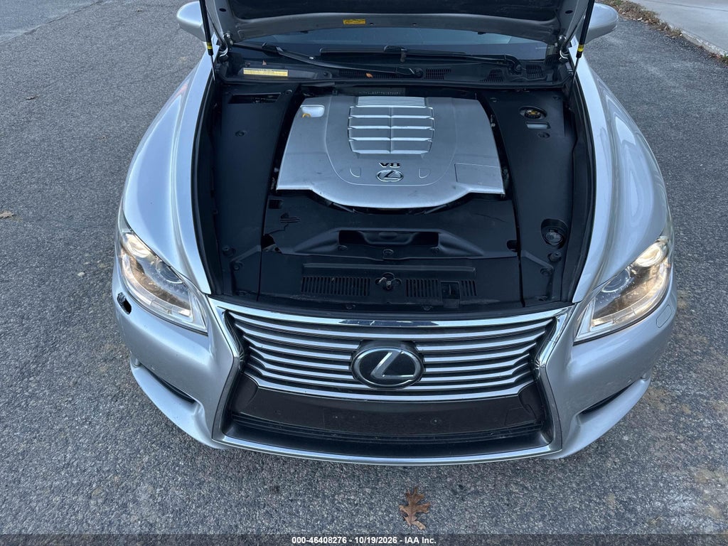 2015 Lexus LS 460 photo 10