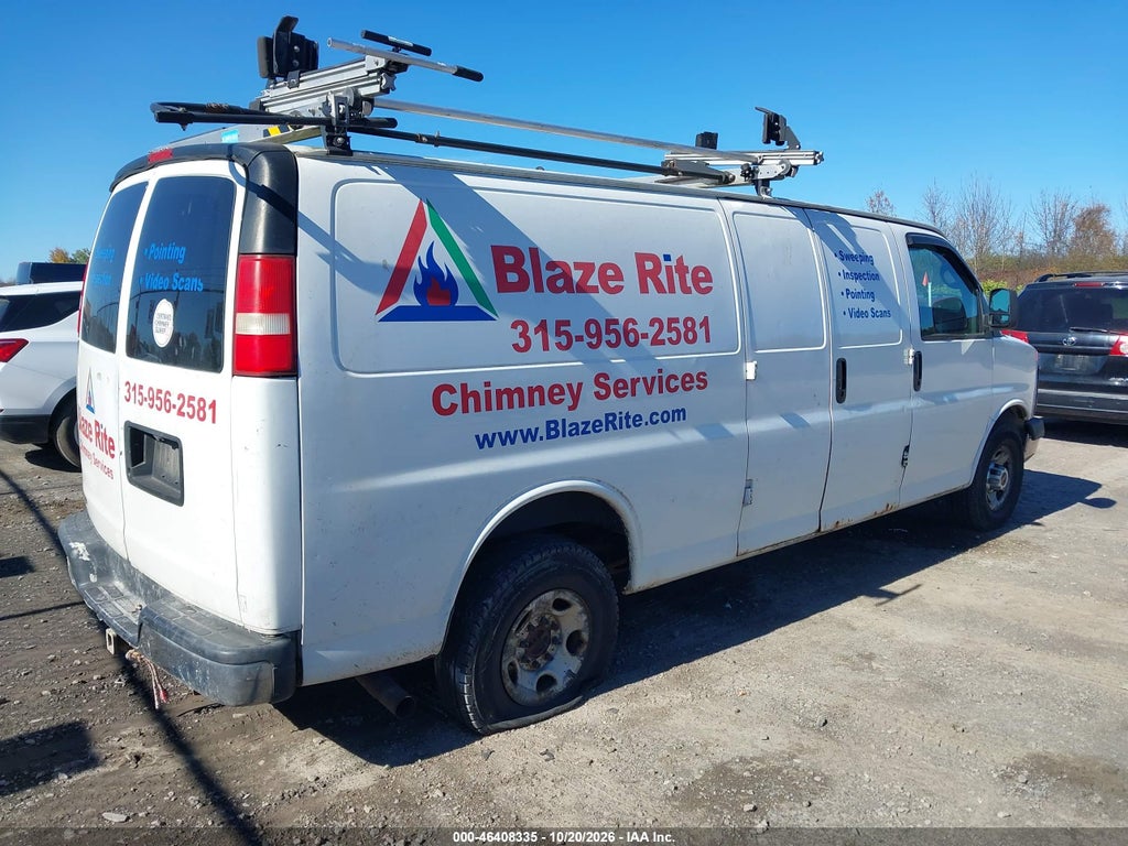 2014 GMC Savana 2500 Work Van photo 4