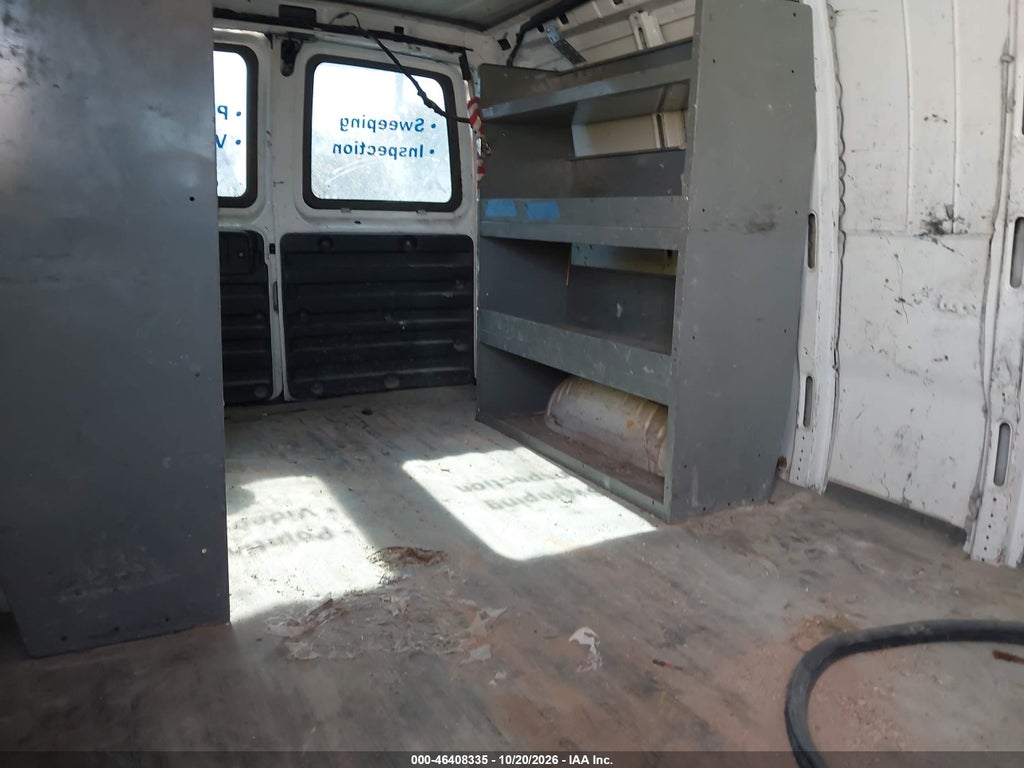 2014 GMC Savana 2500 Work Van photo 8