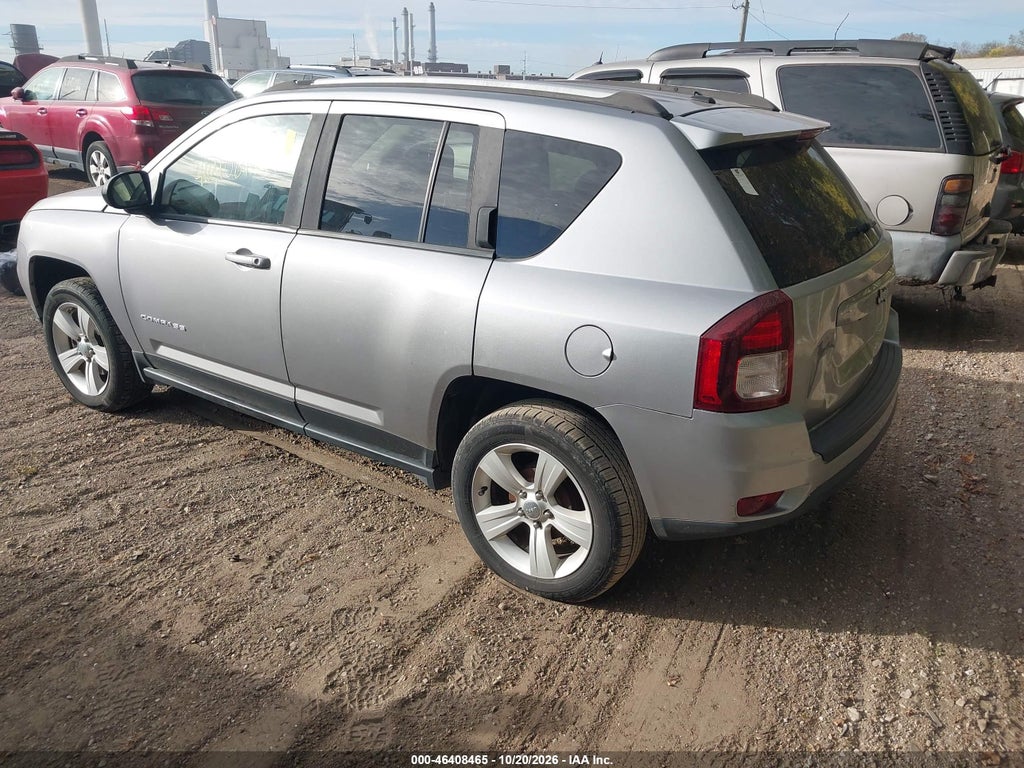 2016 Jeep Compass Sport photo 3