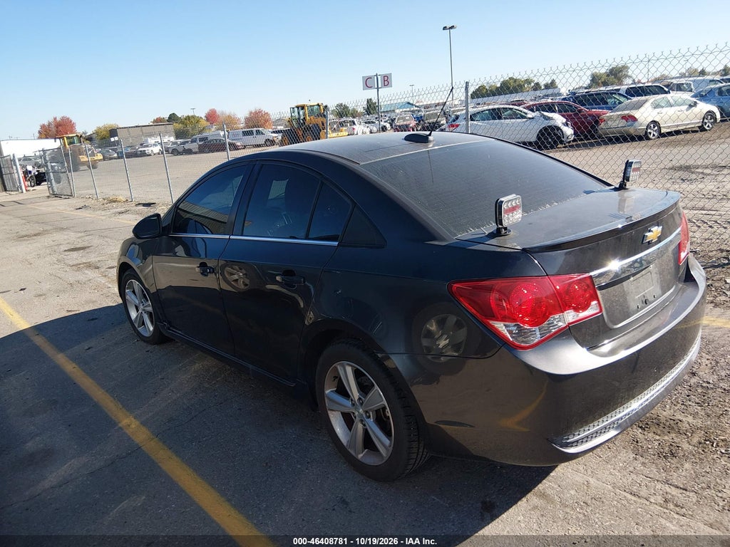 2015 Chevrolet Cruze 2LT Auto photo 3