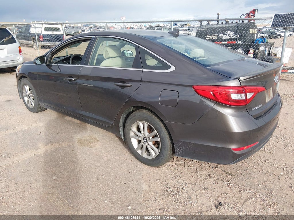 2015 Hyundai Sonata SE photo 3