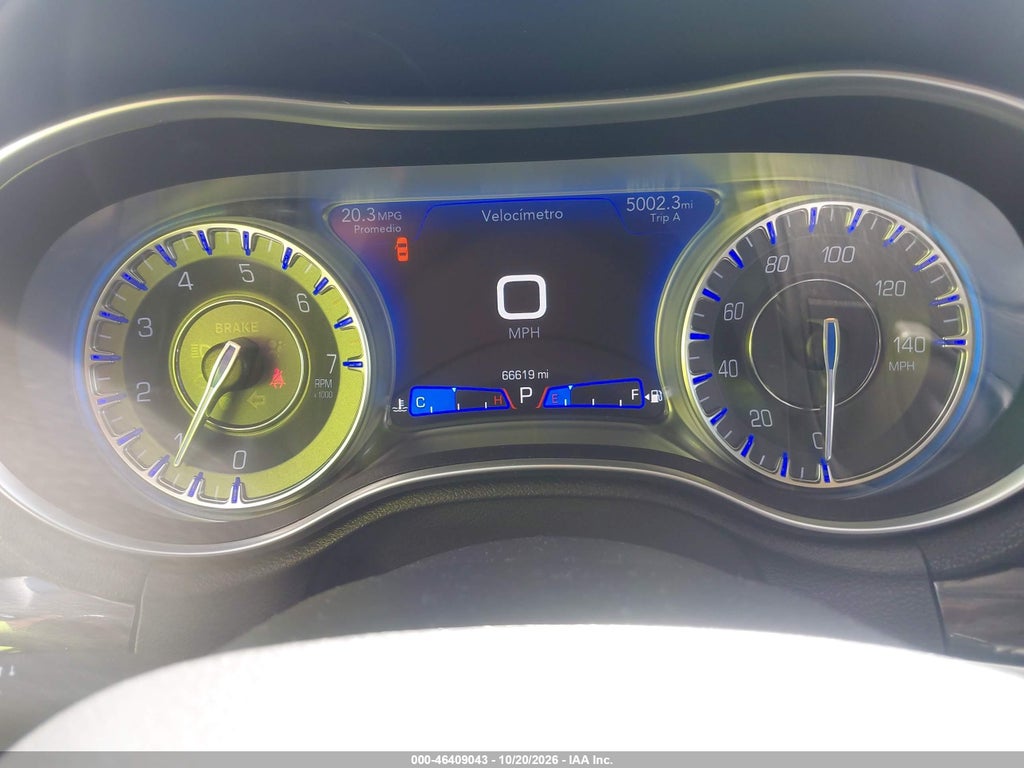 2021 Chrysler 300 Touring photo 7