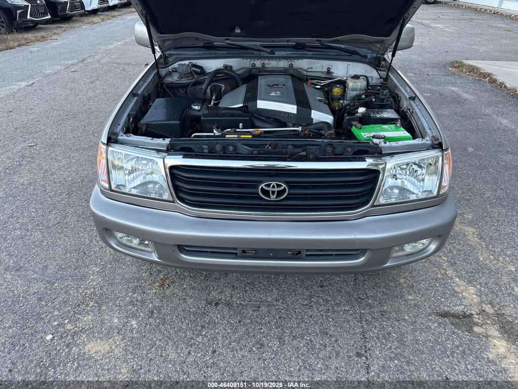 2001 Toyota Land Cruiser photo 10