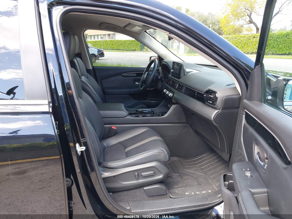 2025 Honda Pilot 2WD EX-L photo 5