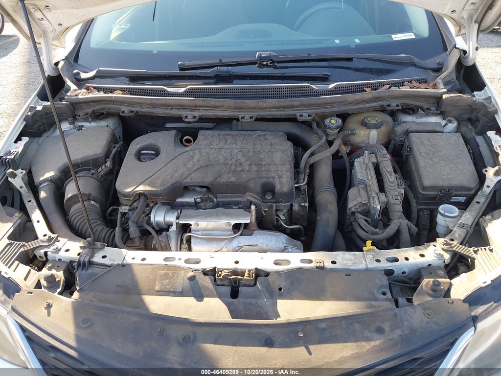 2017 Chevrolet Cruze LT Auto photo 10