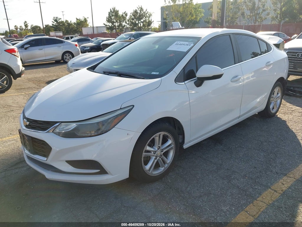 2017 Chevrolet Cruze LT Auto photo 2