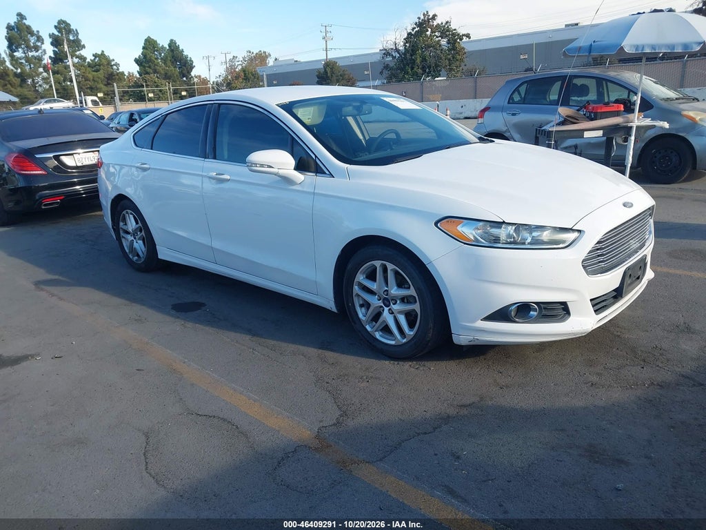 2016 Ford Fusion SE photo 1
