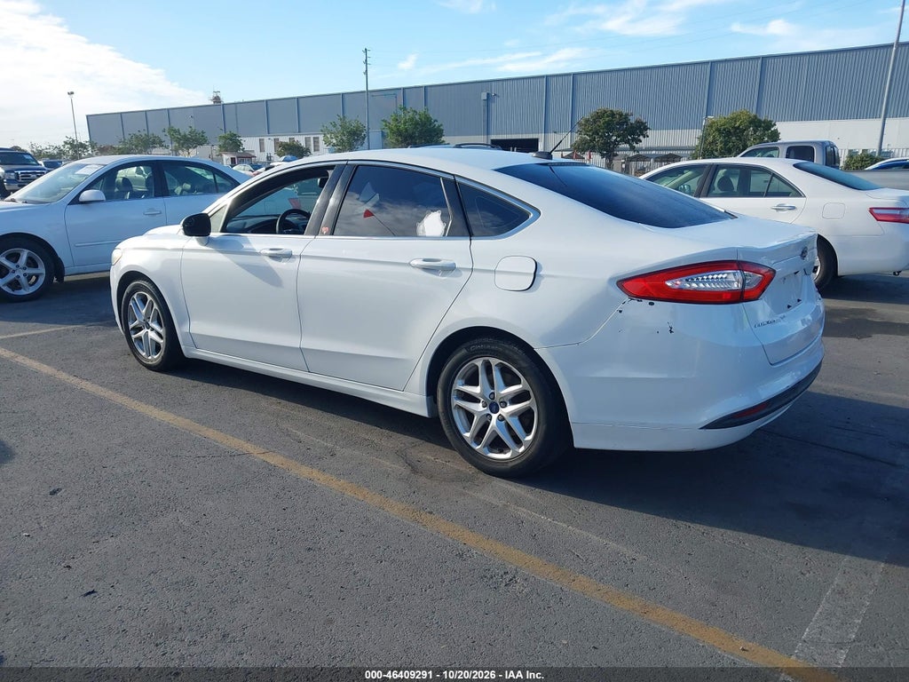 2016 Ford Fusion SE photo 3
