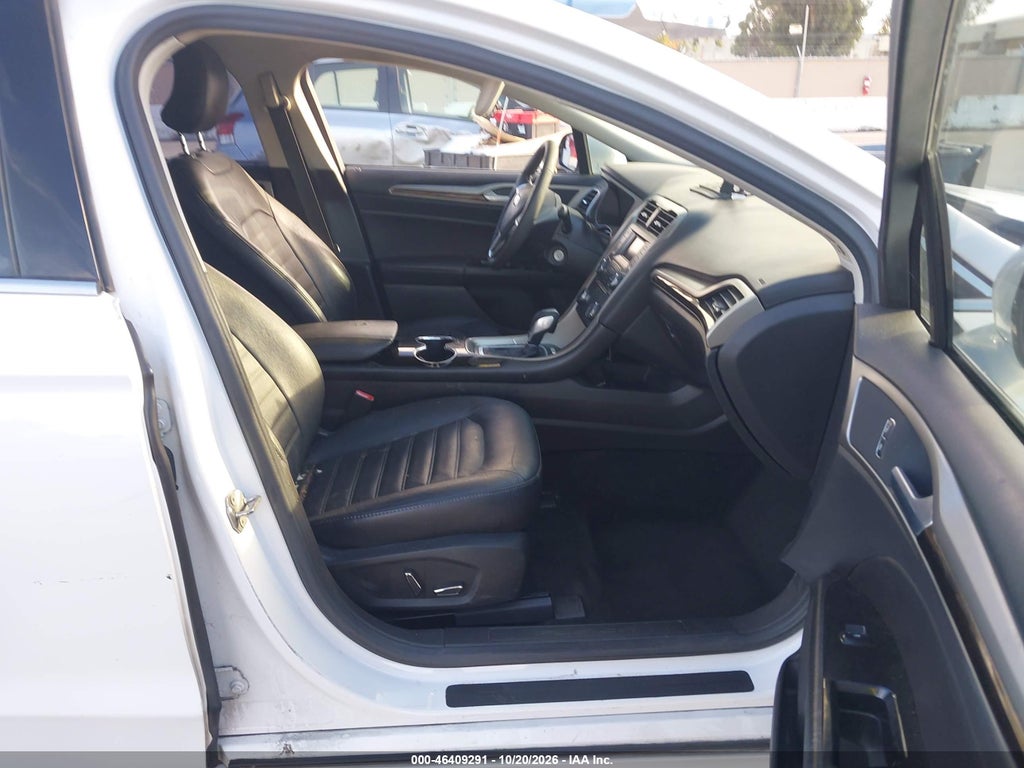 2016 Ford Fusion SE photo 5