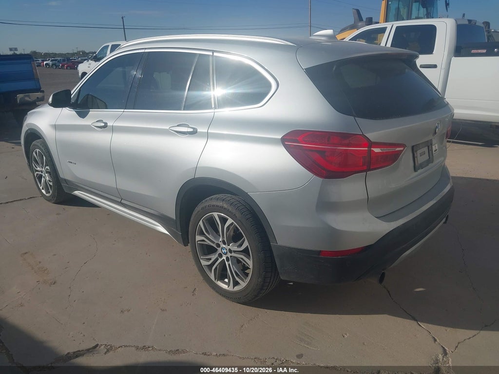 2017 BMW X1 XDRIVE28I photo 3