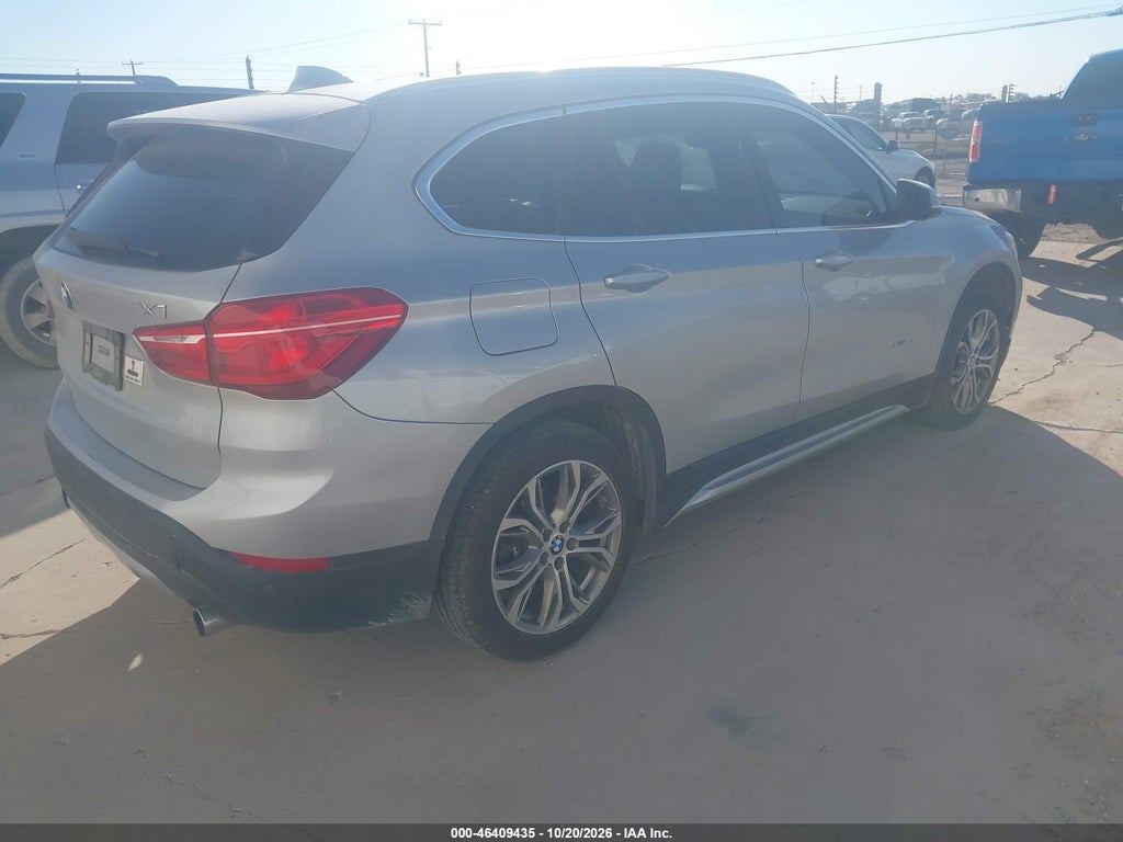 2017 BMW X1 XDRIVE28I photo 4