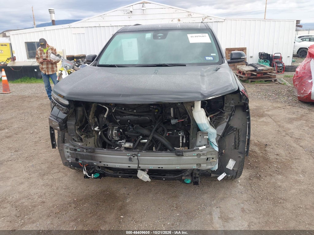 2026 Chevrolet Traverse FWD LT photo 6
