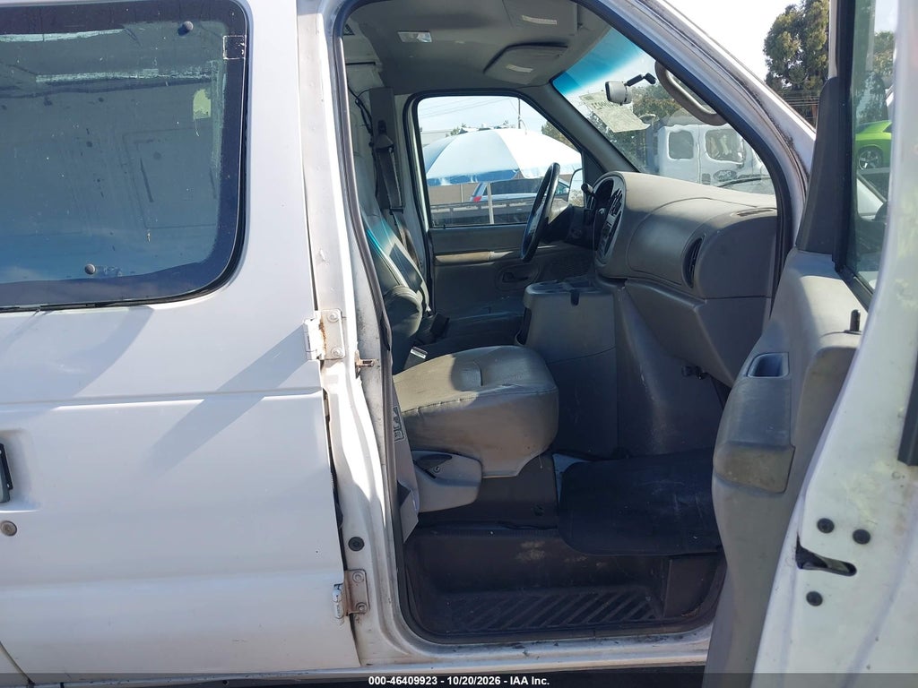 2001 Ford E-250 Commercial/Recreational photo 5