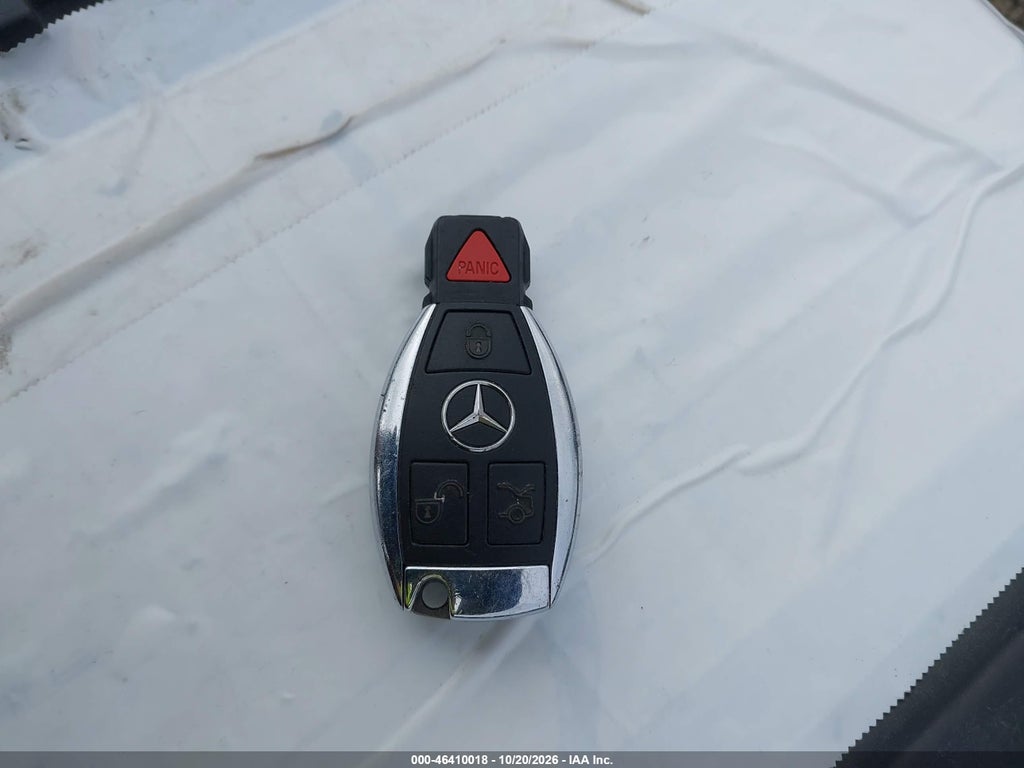 2011 Mercedes-Benz GLK 350 4MATIC photo 11