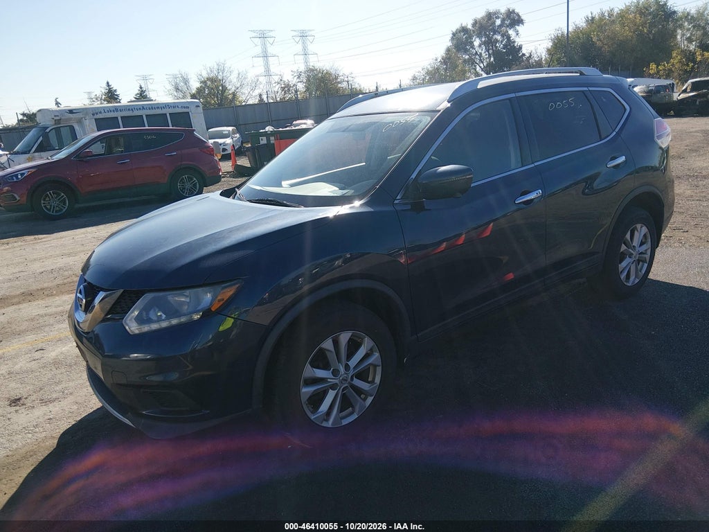 2016 Nissan Rogue SV photo 2
