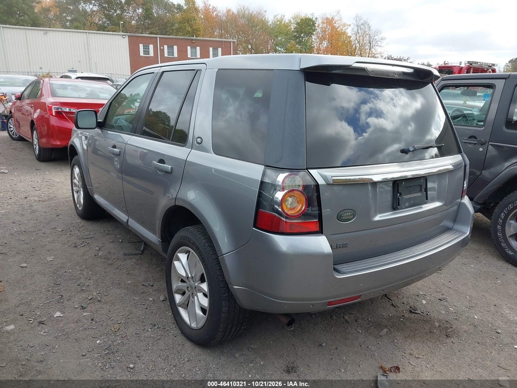 2013 Land Rover LR2 photo 3