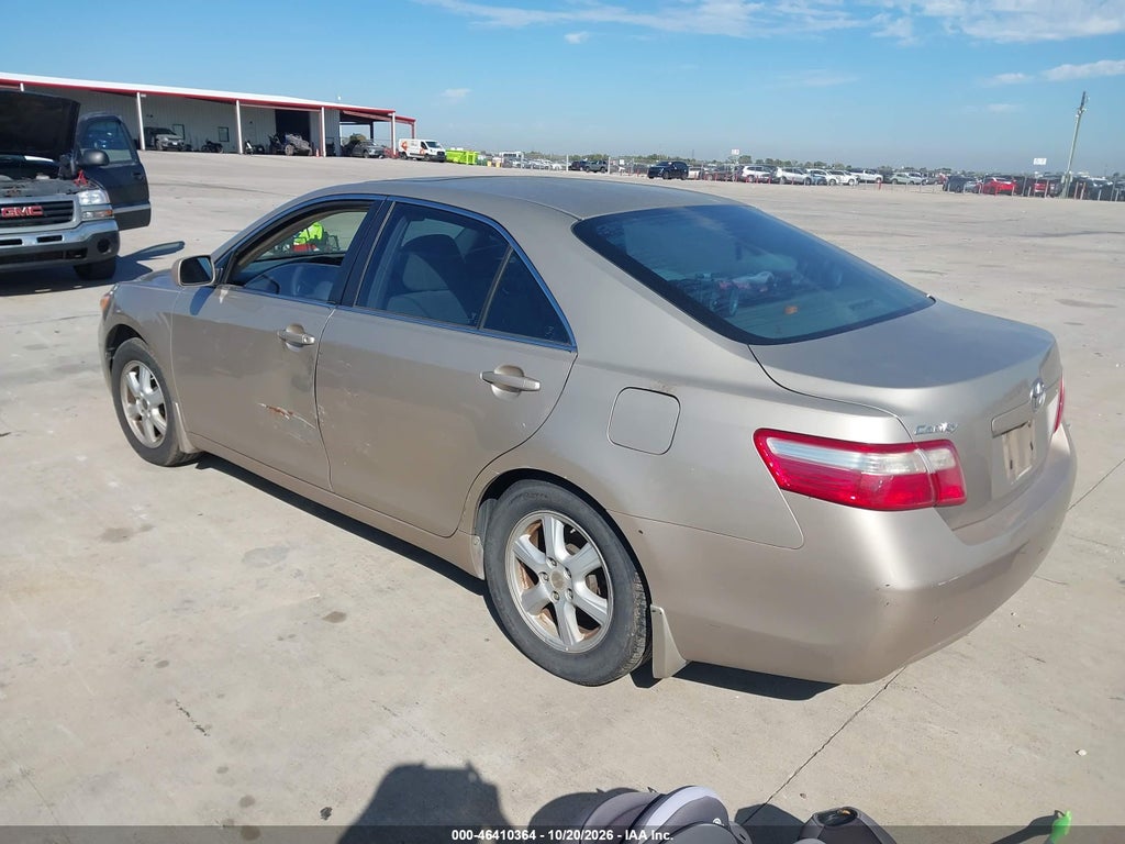 2007 Toyota Camry LE photo 3