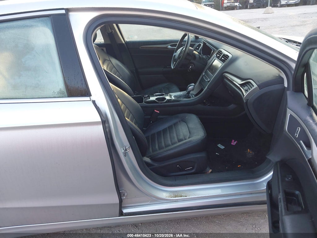 2013 Ford Fusion SE photo 5