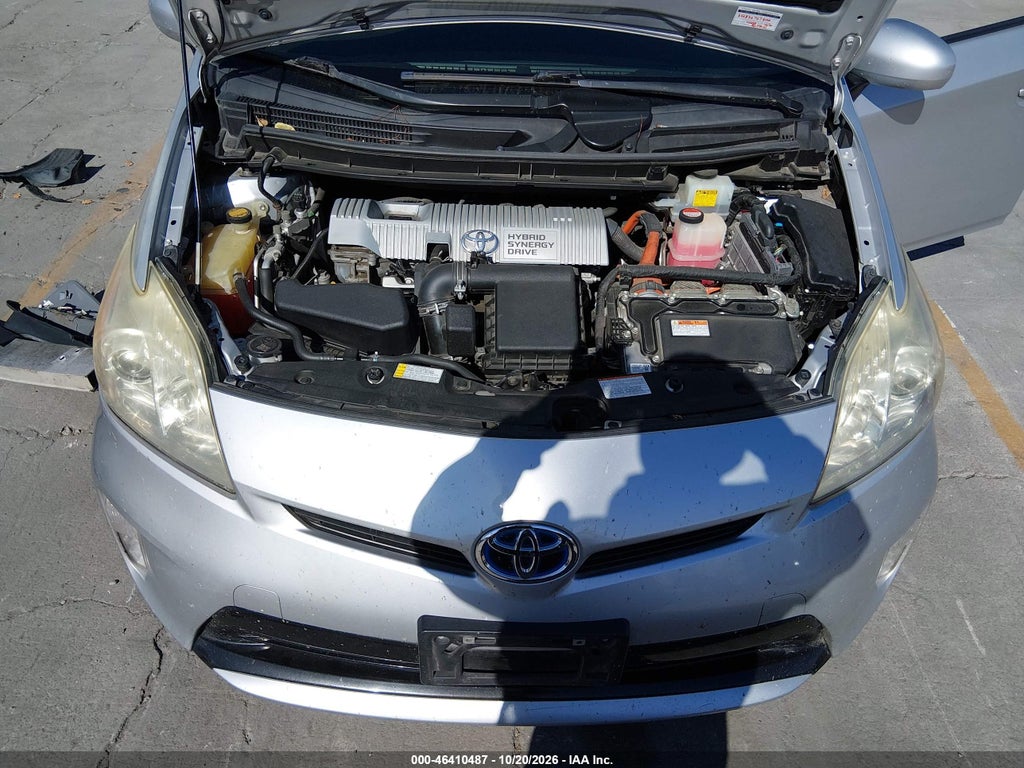 2015 Toyota Prius TWO photo 10