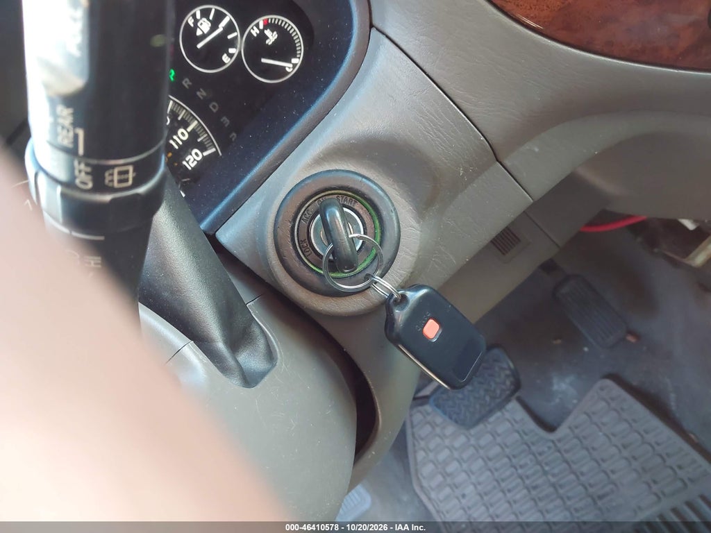2005 Toyota Sequoia Limited V8 photo 11