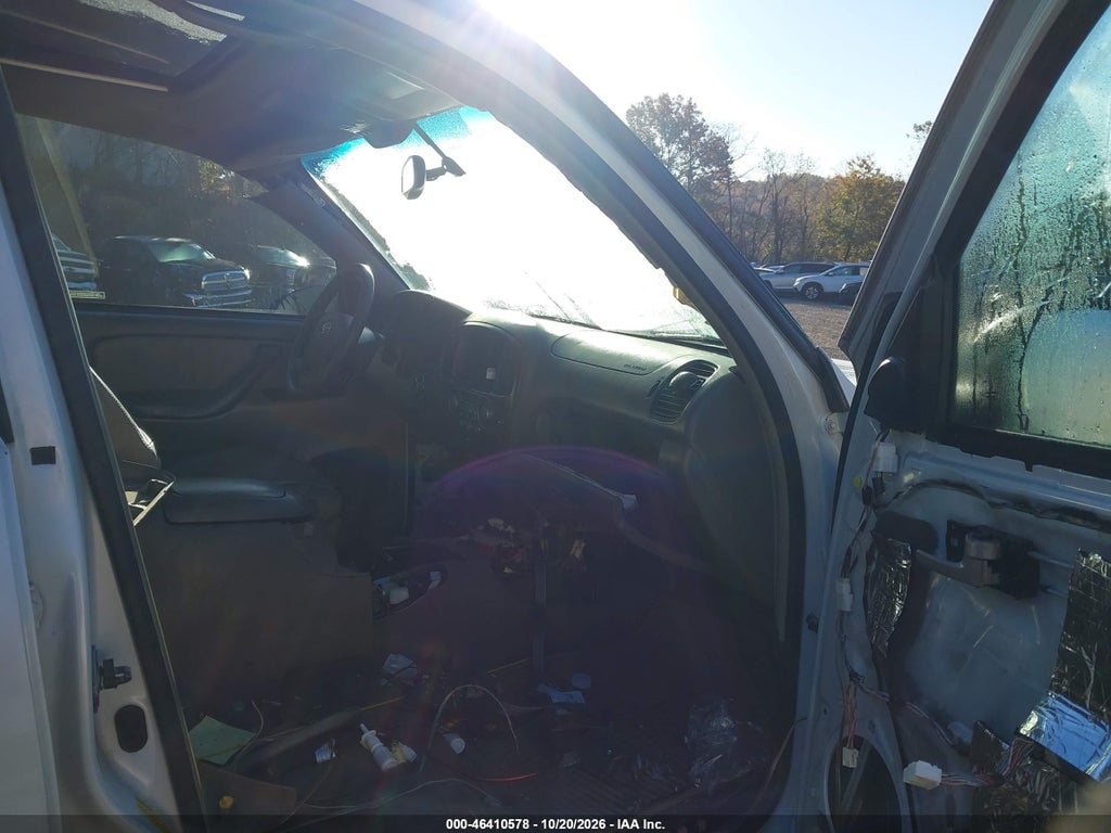 2005 Toyota Sequoia Limited V8 photo 5
