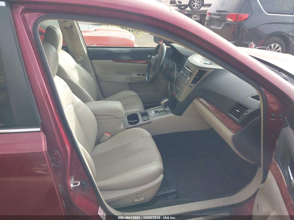 2011 Subaru Outback 2.5I Limited photo 5