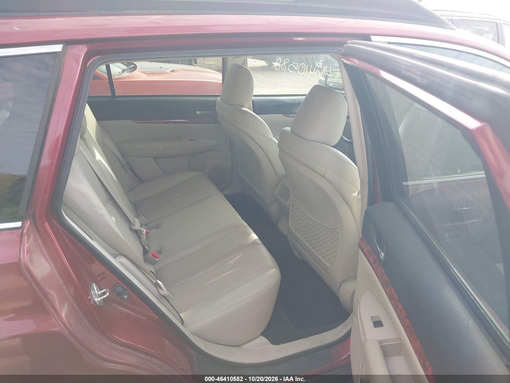 2011 Subaru Outback 2.5I Limited photo 8