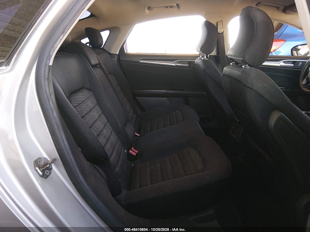 2016 Ford Fusion SE photo 8