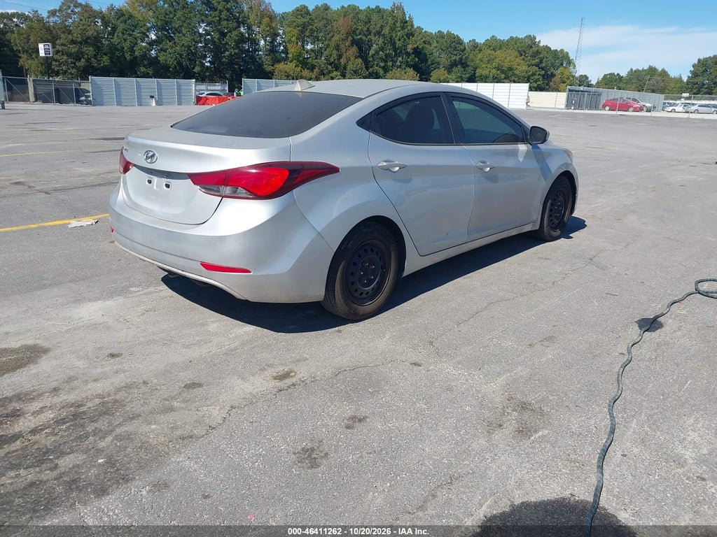 2016 Hyundai Elantra SE photo 4