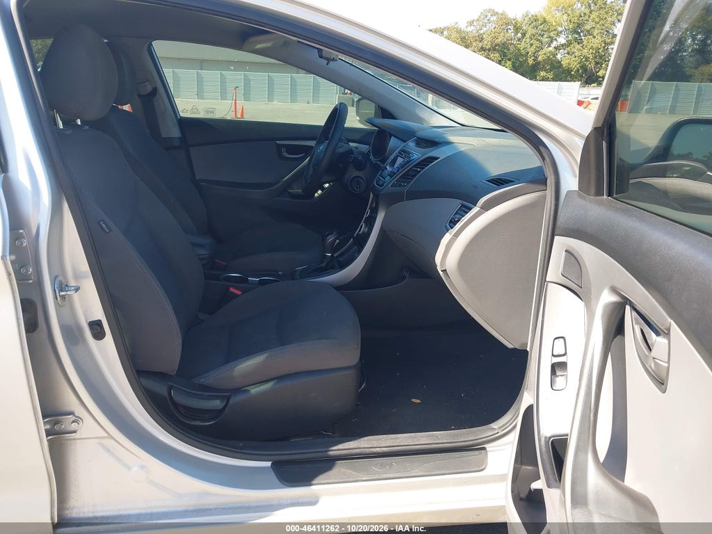 2016 Hyundai Elantra SE photo 5